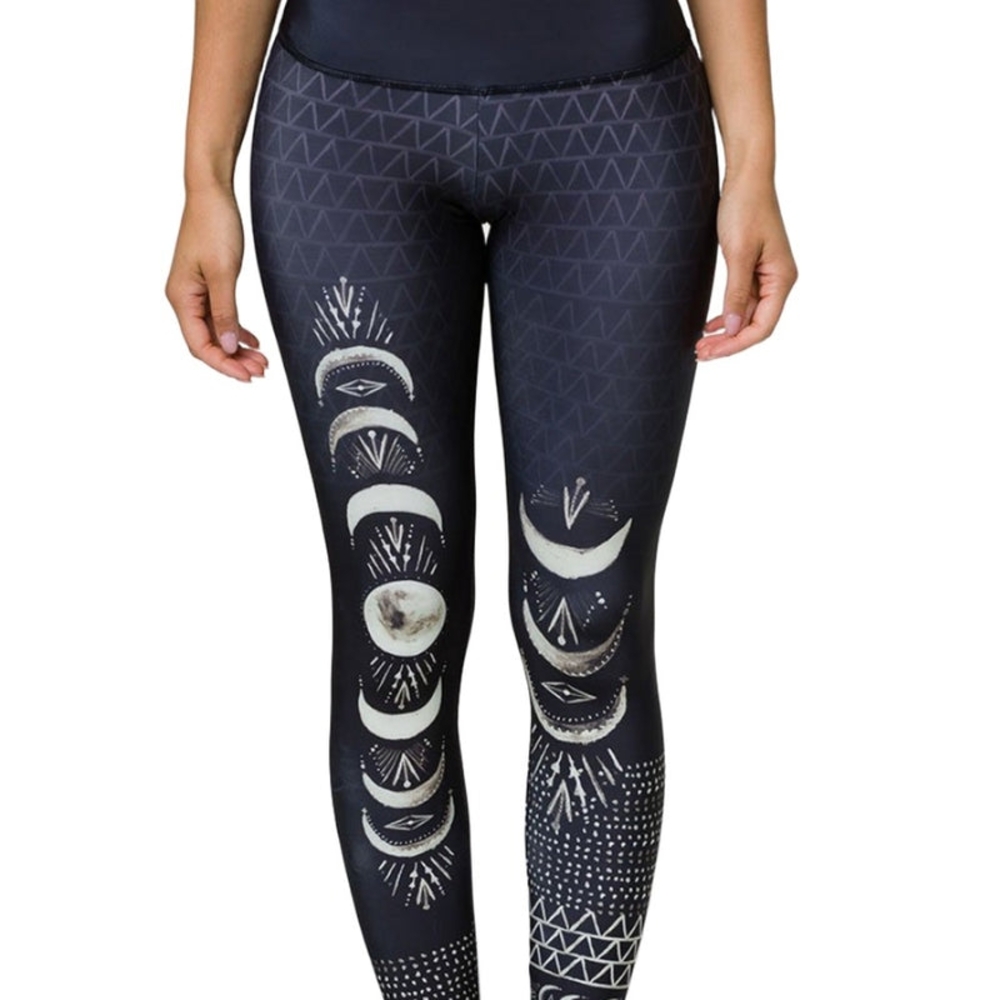 ONZIE Black/Moon Phase Leggings